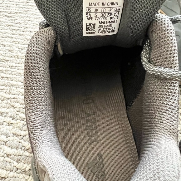 Size 5.5 - adidas Yeezy Boost 700 V2 Geode - Picture 6 of 7